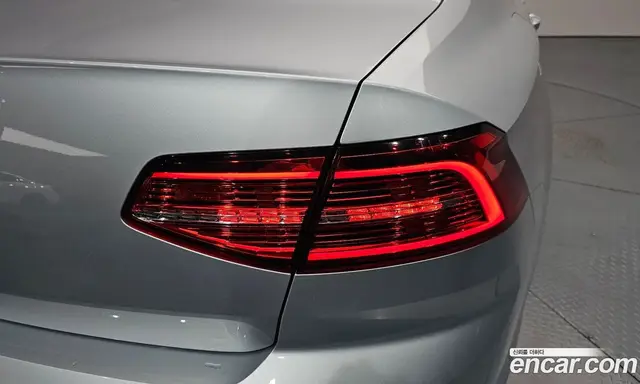 Volkswagen Passat 2018 2.0 автомат (гидро), миниатюра 8