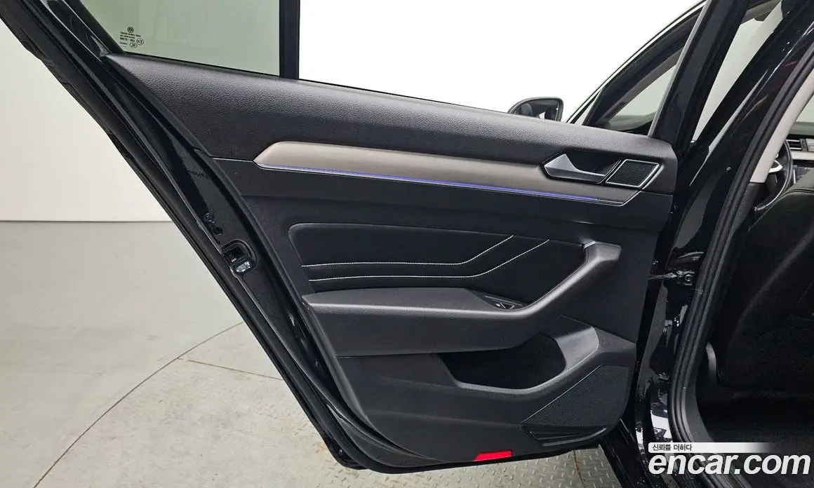 Volkswagen Passat 2022 2.0 автомат (гидро), фото 15