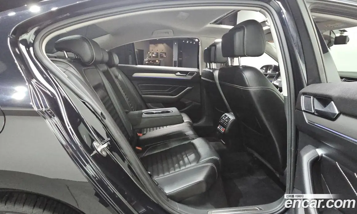 Volkswagen Passat 2022 2.0 автомат (гидро), фото 16