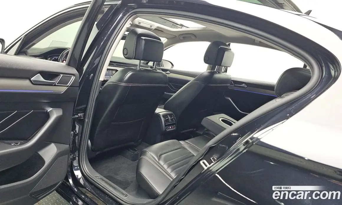Volkswagen Passat 2022 2.0 автомат (гидро), фото 17