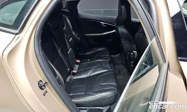 Volvo V40 2013 2.0 автомат (гидро), миниатюра 11