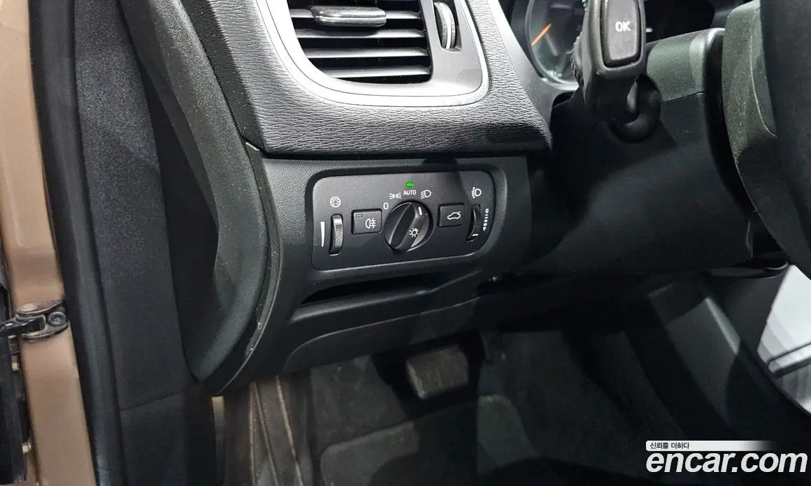 Volvo V40 2013 2.0 автомат (гидро), фото 18