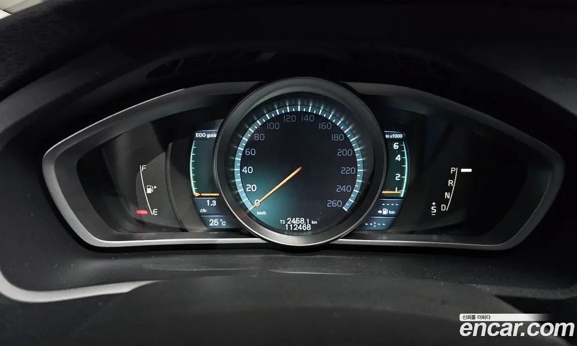 Volvo V40 2013 2.0 автомат (гидро), фото 8