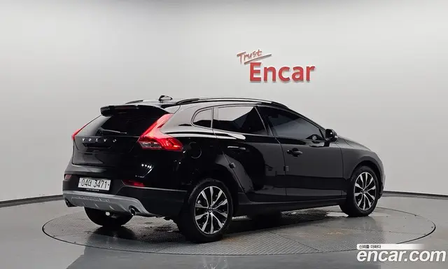 Volvo V40, 2019, 57 432 км