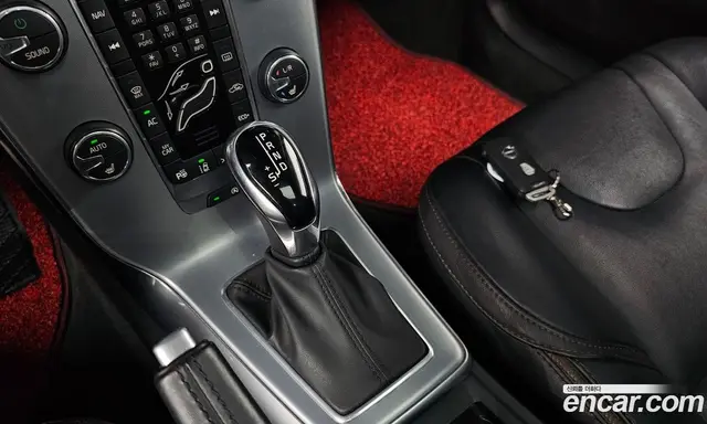 Volvo V40 2019 2.0 автомат (гидро), миниатюра 11