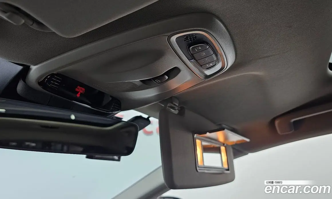 Volvo V40 2019 2.0 автомат (гидро), фото 23