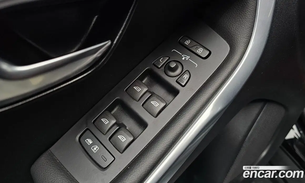 Volvo V40 2019 2.0 автомат (гидро), фото 28