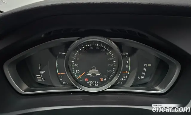 Volvo V40 2019 2.0 автомат (гидро), миниатюра 10