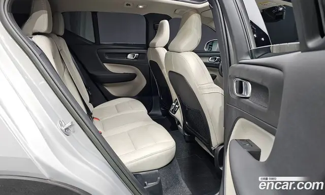 Volvo XC40 2023 2.0 автомат (гидро), миниатюра 12