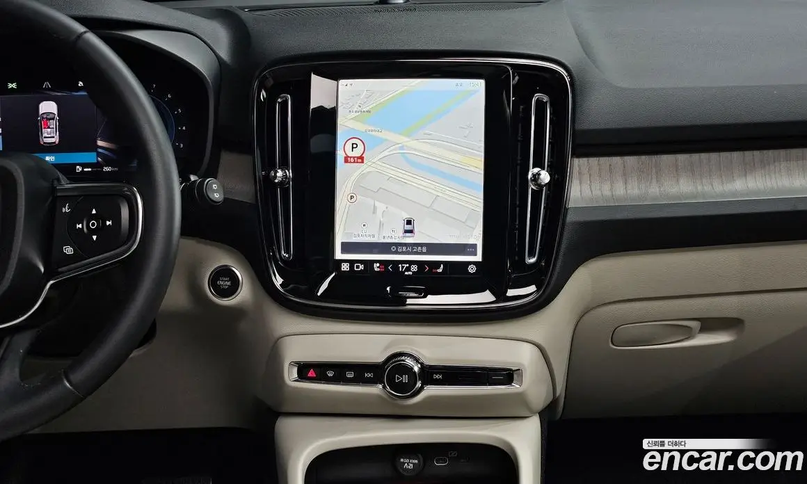 Volvo XC40 2023 2.0 автомат (гидро), фото 14