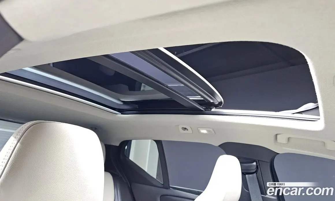 Volvo XC40 2023 2.0 автомат (гидро), фото 18