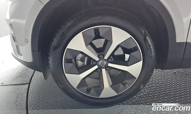 Volvo XC40 2023 2.0 автомат (гидро), миниатюра 5
