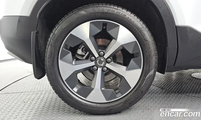 Volvo XC40 2025 2.0 автомат (гидро), миниатюра 5