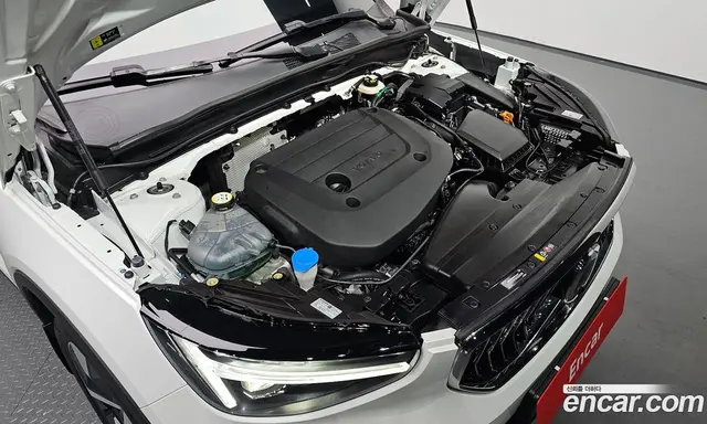 Volvo XC40 2025 2.0 автомат (гидро), миниатюра 6