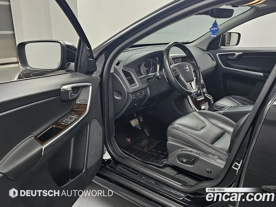 Volvo XC60 2017 2.0 автомат (гидро), фото 11