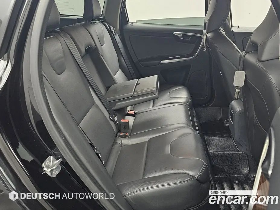 Volvo XC60 2017 2.0 автомат (гидро), фото 12