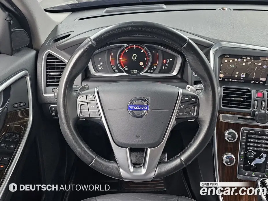 Volvo XC60 2017 2.0 автомат (гидро), фото 13