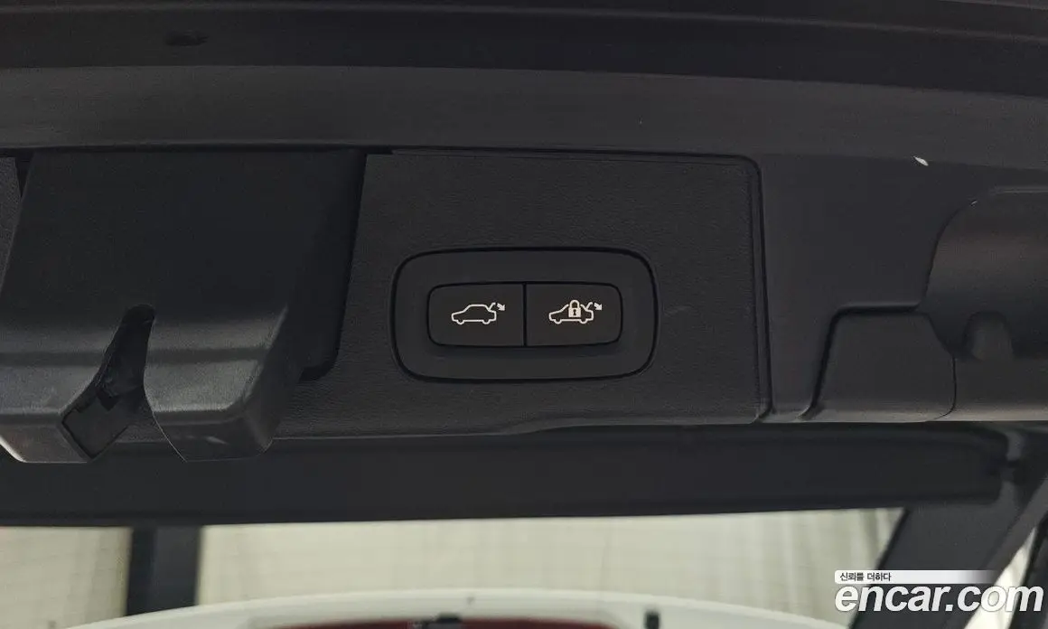 Volvo XC60 2021 2.0 автомат (гидро), фото 22