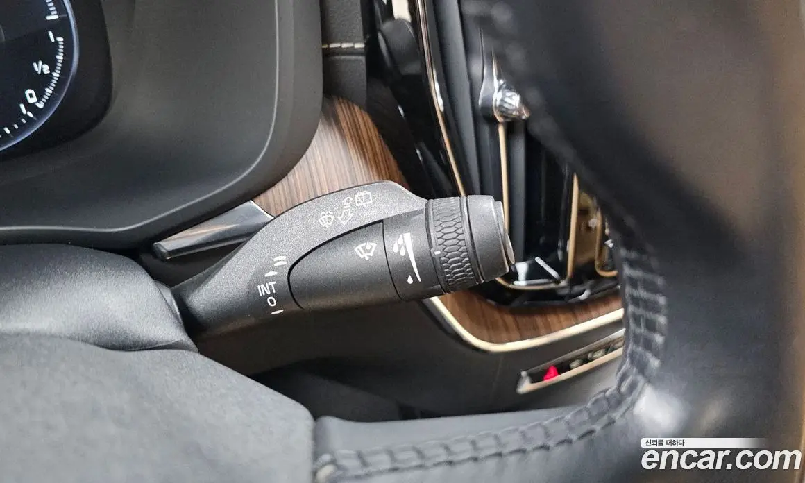 Volvo XC60 2021 2.0 автомат (гидро), фото 26