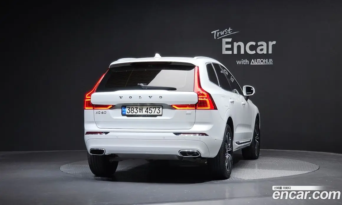 Volvo XC60 2021 2.0 автомат (гидро), фото 4