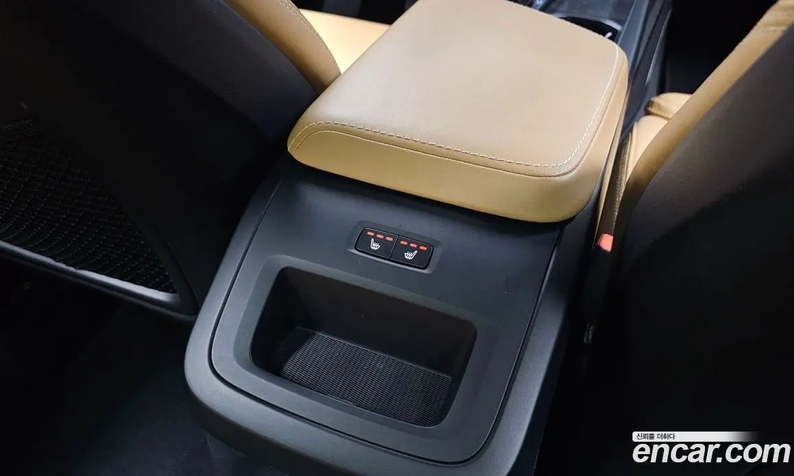 Volvo XC60 2021 2.0 автомат (гидро), фото 31