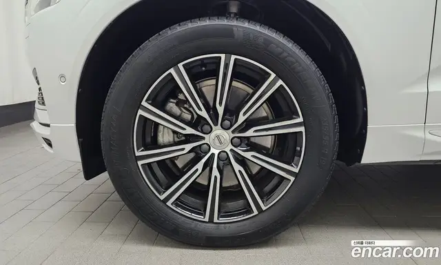 Volvo XC60 2021 2.0 автомат (гидро), миниатюра 5