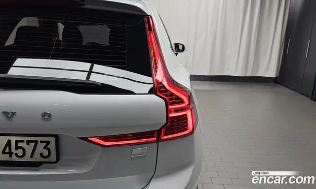 Volvo XC60 2021 2.0 автомат (гидро), миниатюра 9