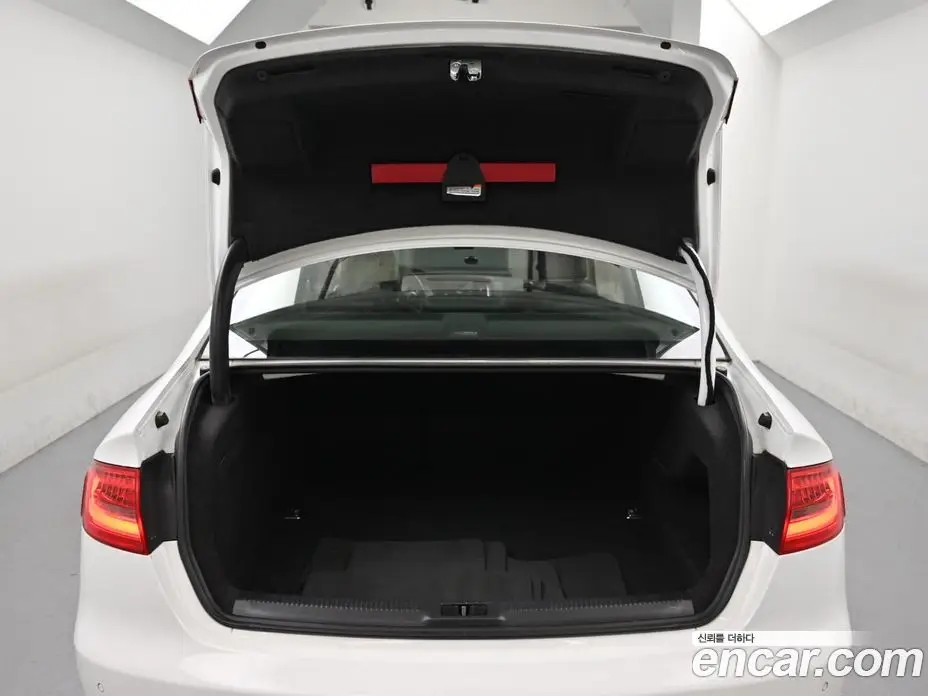 Audi A4 2013 2.0 автомат (гидро), фото 19