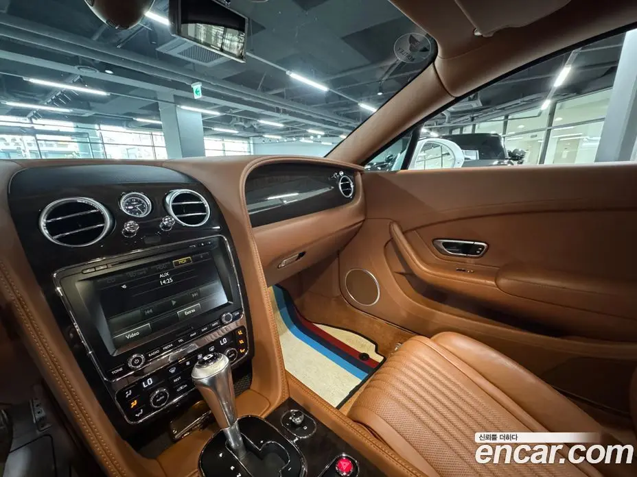 Bentley Continental 2016 4.0 автомат (гидро), фото 12 Bentley Continental 2016 4.0 автомат (гидро), фото 12