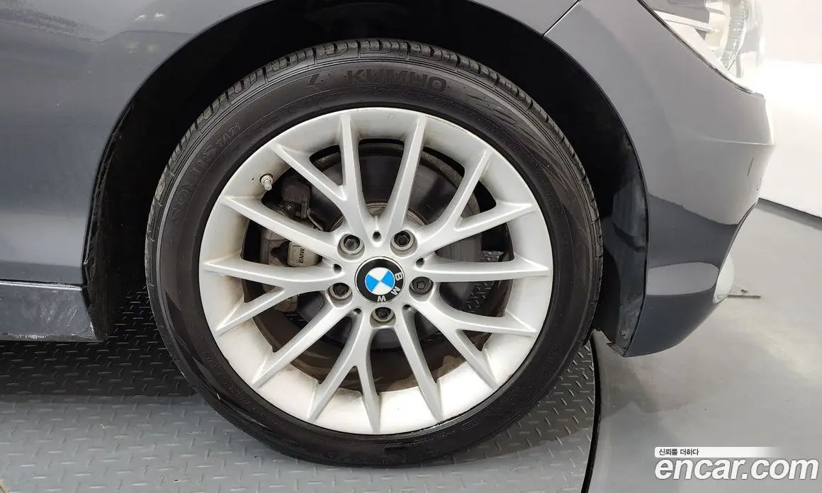BMW 1 серия 2016 2.0 автомат (гидро), фото 5
