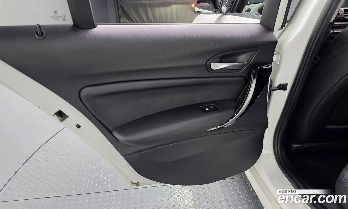 BMW 1 серия 2016 2.0 автомат (гидро), фото 14