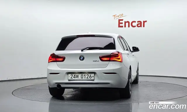 BMW 1 серия 2016 2.0 автомат (гидро), миниатюра 3