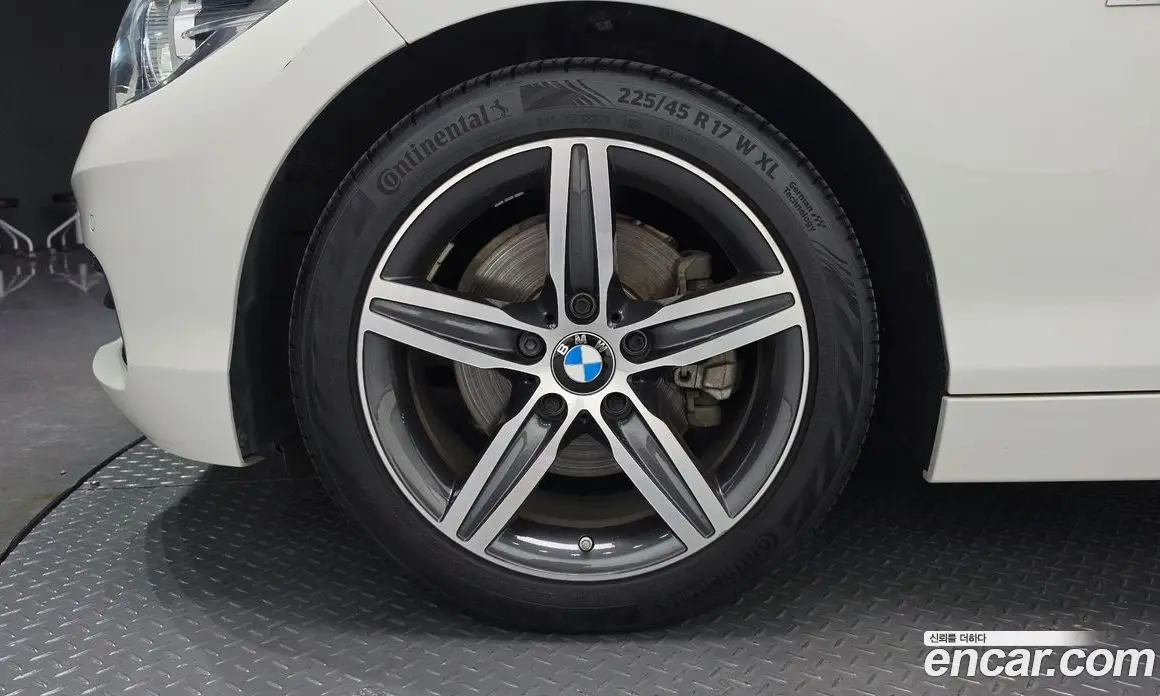 BMW 1 серия 2016 2.0 автомат (гидро), фото 4