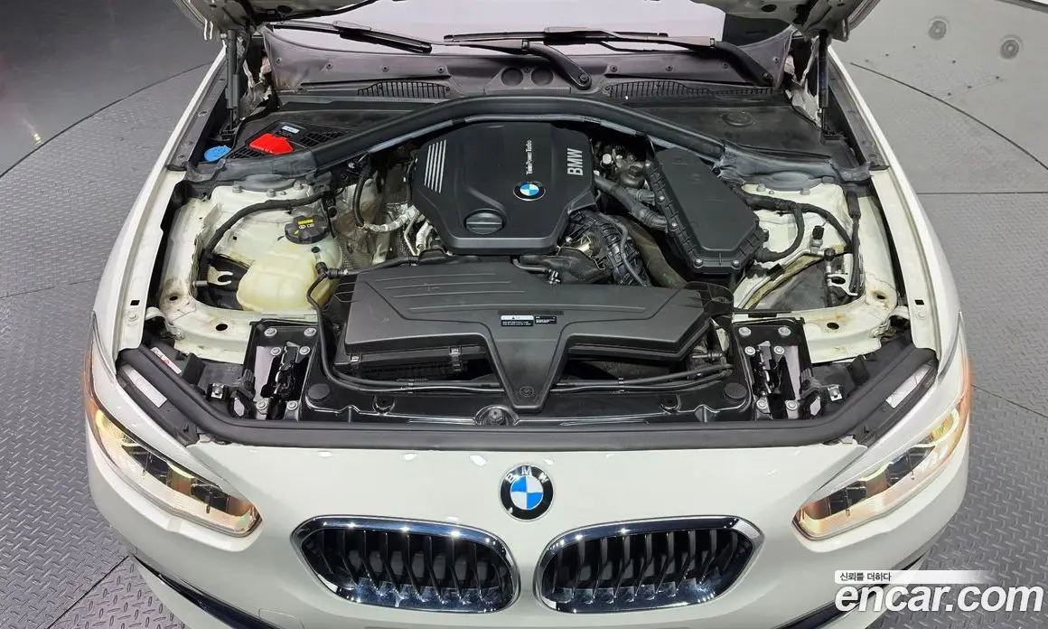 BMW 1 серия 2016 2.0 автомат (гидро), фото 5