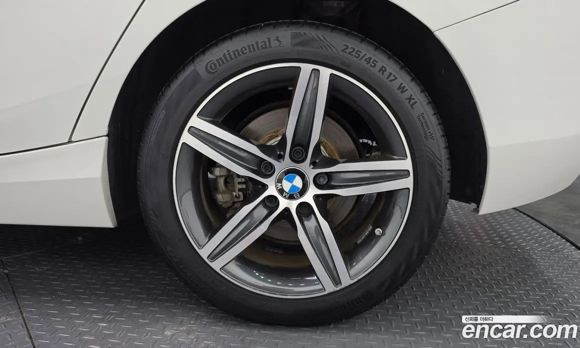 BMW 1 серия 2016 2.0 автомат (гидро), фото 6
