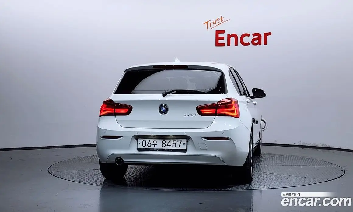BMW 1 серия 2017 2.0 автомат (гидро), фото 4