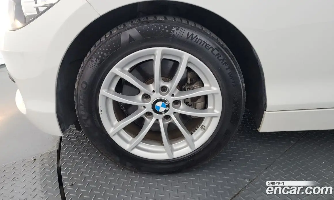 BMW 1 серия 2017 2.0 автомат (гидро), фото 5