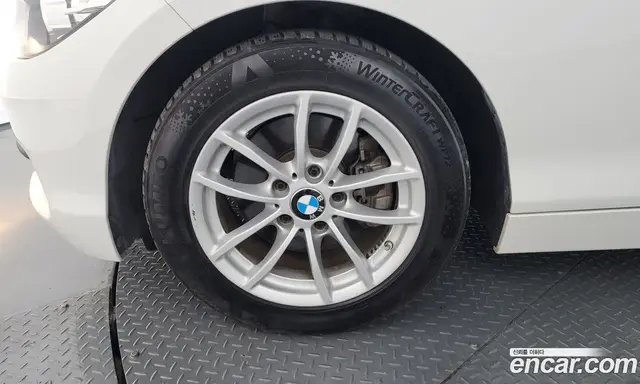 BMW 1 серия 2017 2.0 автомат (гидро), миниатюра 5