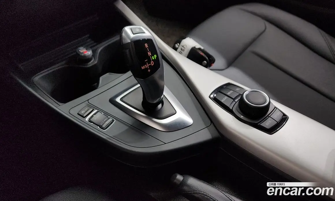 BMW 1 серия 2017 2.0 автомат (гидро), фото 9