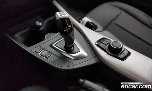BMW 1 серия 2017 2.0 автомат (гидро), миниатюра 9