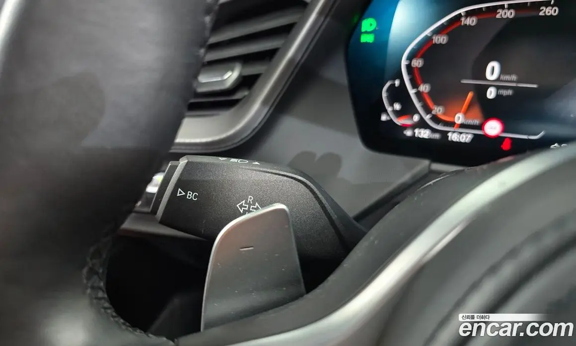BMW 1 серия 2022 2.0 автомат (гидро), фото 27