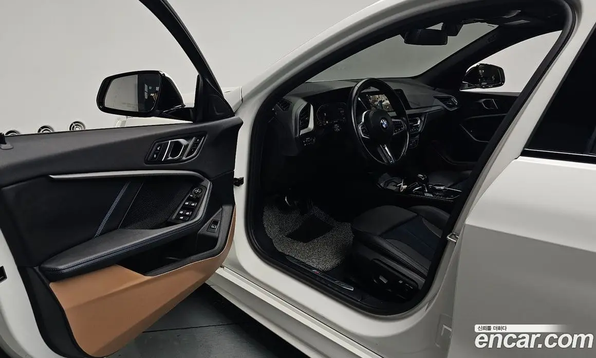 BMW 1 серия 2023 2.0 автомат (гидро), фото 13