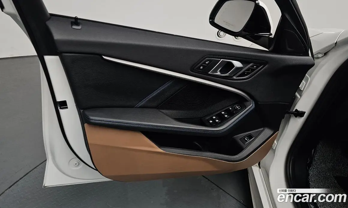 BMW 1 серия 2023 2.0 автомат (гидро), фото 14