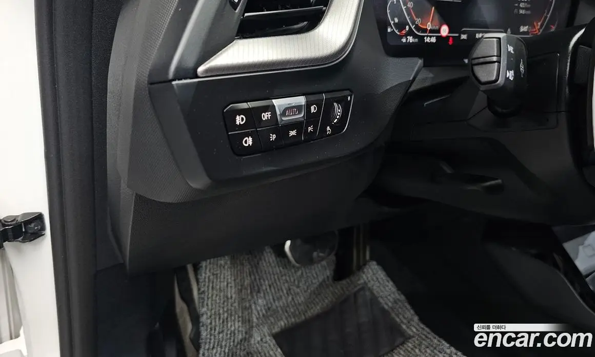 BMW 1 серия 2023 2.0 автомат (гидро), фото 28