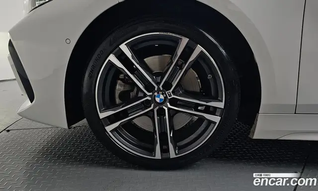 BMW 1 серия 2023 2.0 автомат (гидро), миниатюра 5