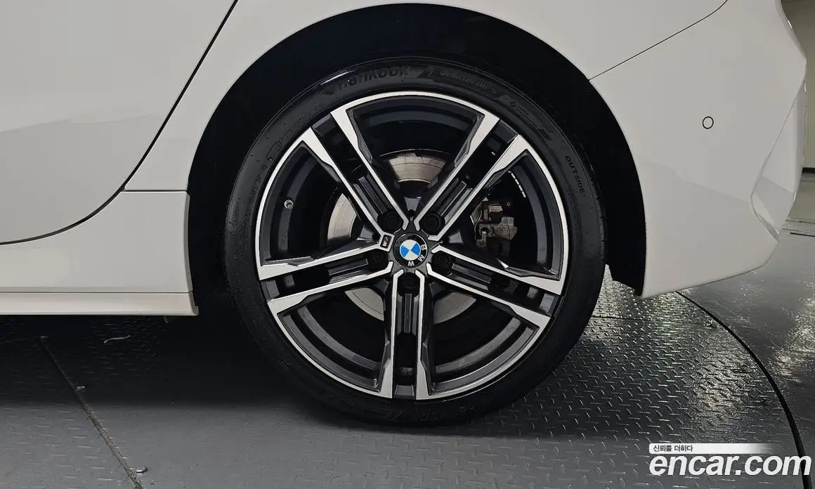 BMW 1 серия 2023 2.0 автомат (гидро), фото 7