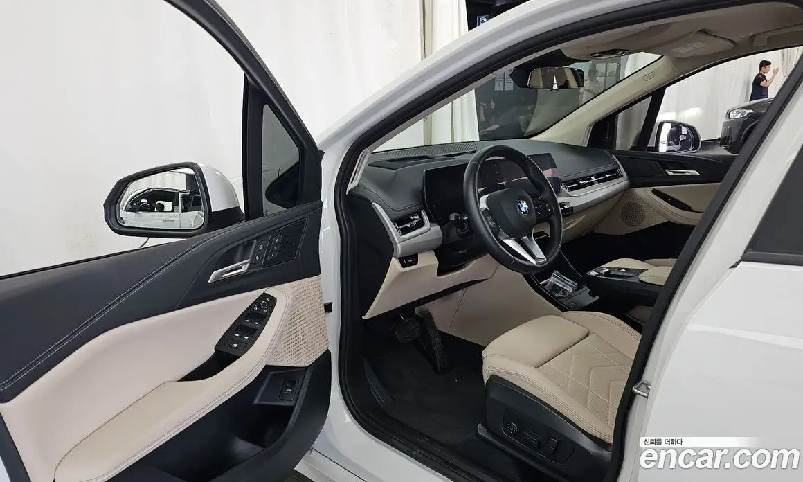 BMW 2 серия 2025 2.0 автомат (гидро), фото 13