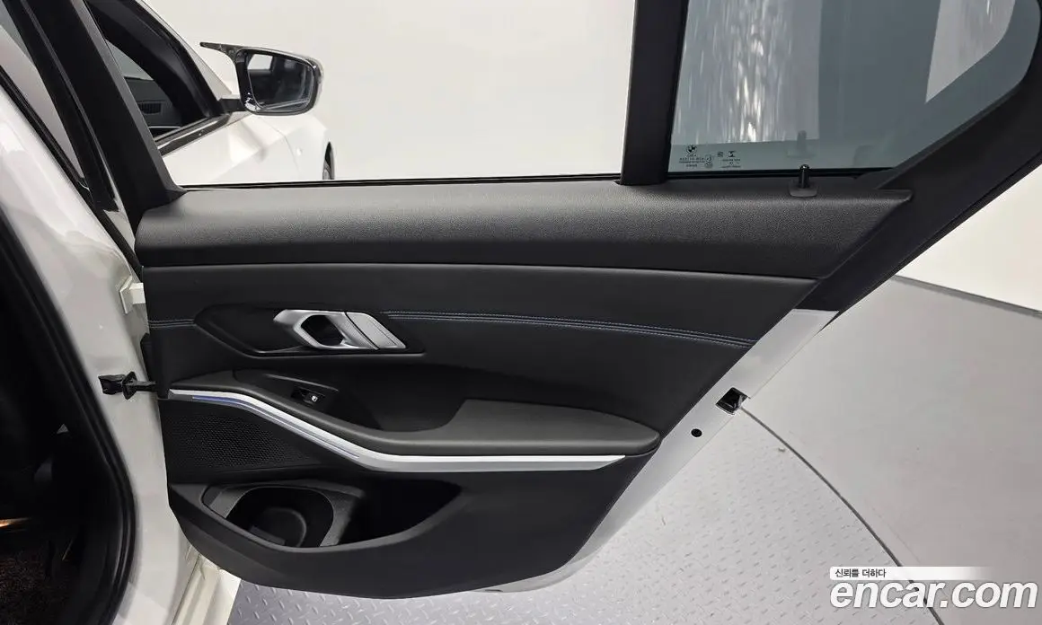 BMW 3 серия 2019 2.0 автомат (гидро), фото 15