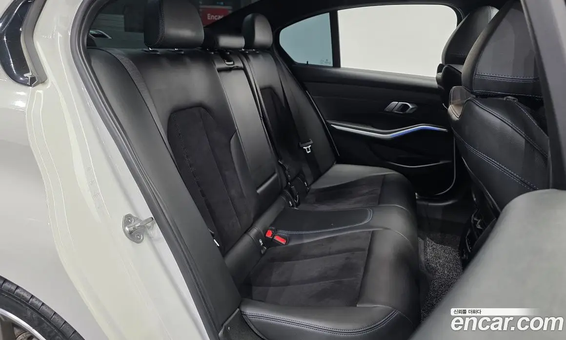 BMW 3 серия 2019 2.0 автомат (гидро), фото 18