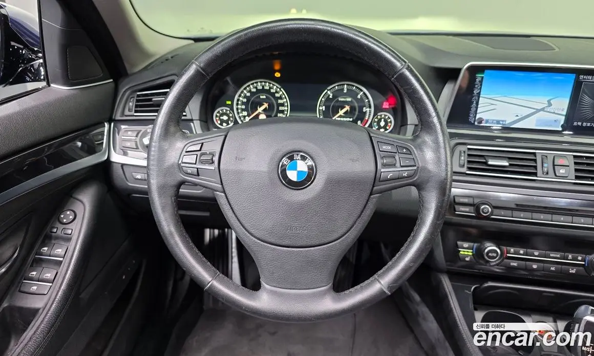 BMW 5 серия 2016 2.0 автомат (гидро), фото 13